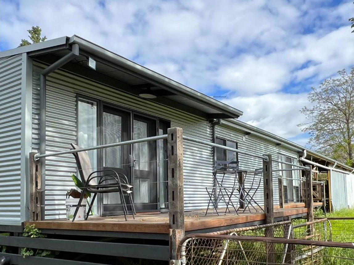 Farm-Stay-Country-Accommodation-Woolshed-Studio-14